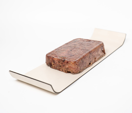 Plancha de carrillada ternera al chocolate a baja tempura